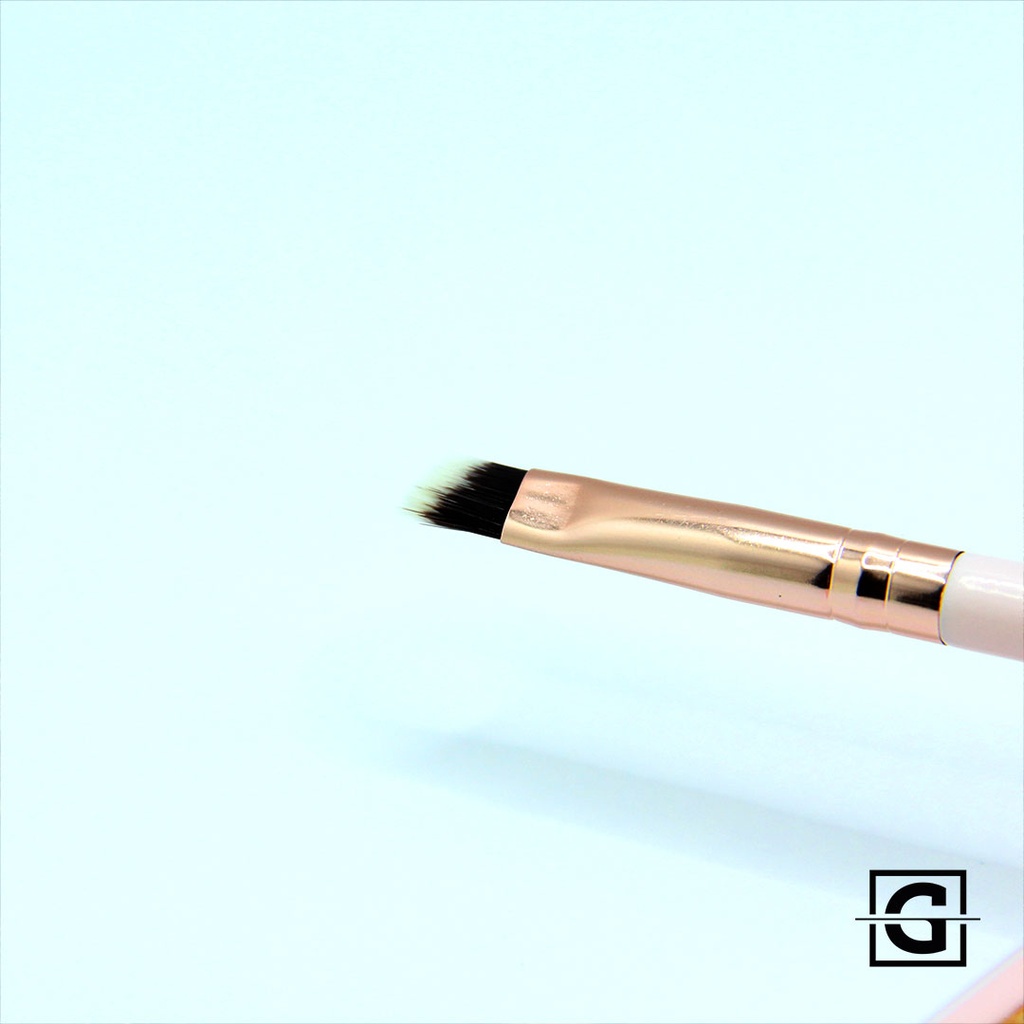 EYEBROW-BRUSH-RC19-3.jpg